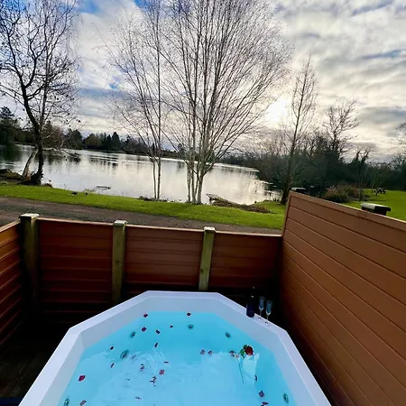 Holiday home Oak 7 Hot Tub *