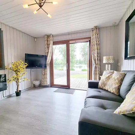 Feriehus Oak 7 Hot Tub York